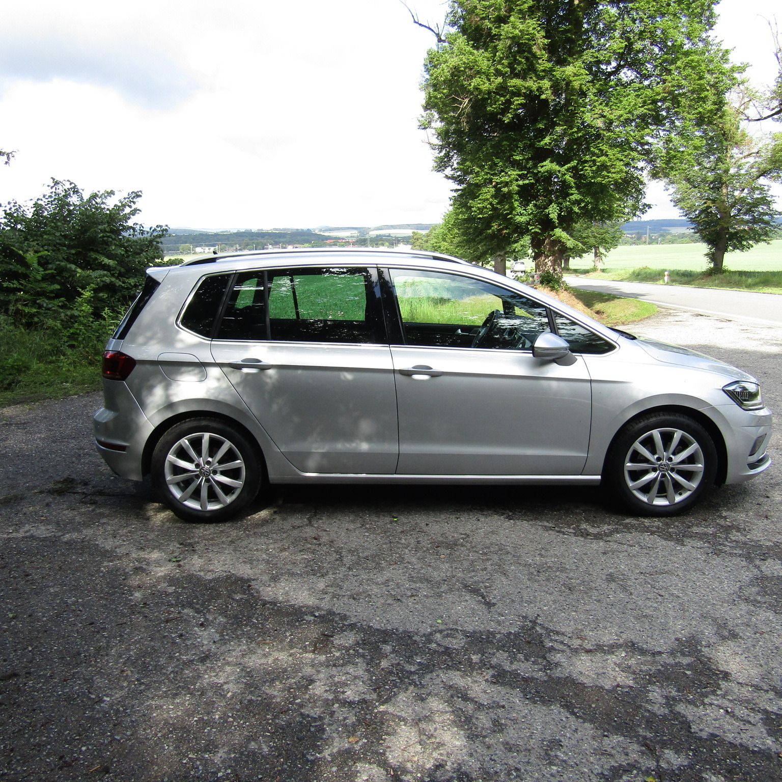 Volkswagen Golf Sportsvan, 1,5TSi 96kw, FULL LED, NAVI - fotka 4