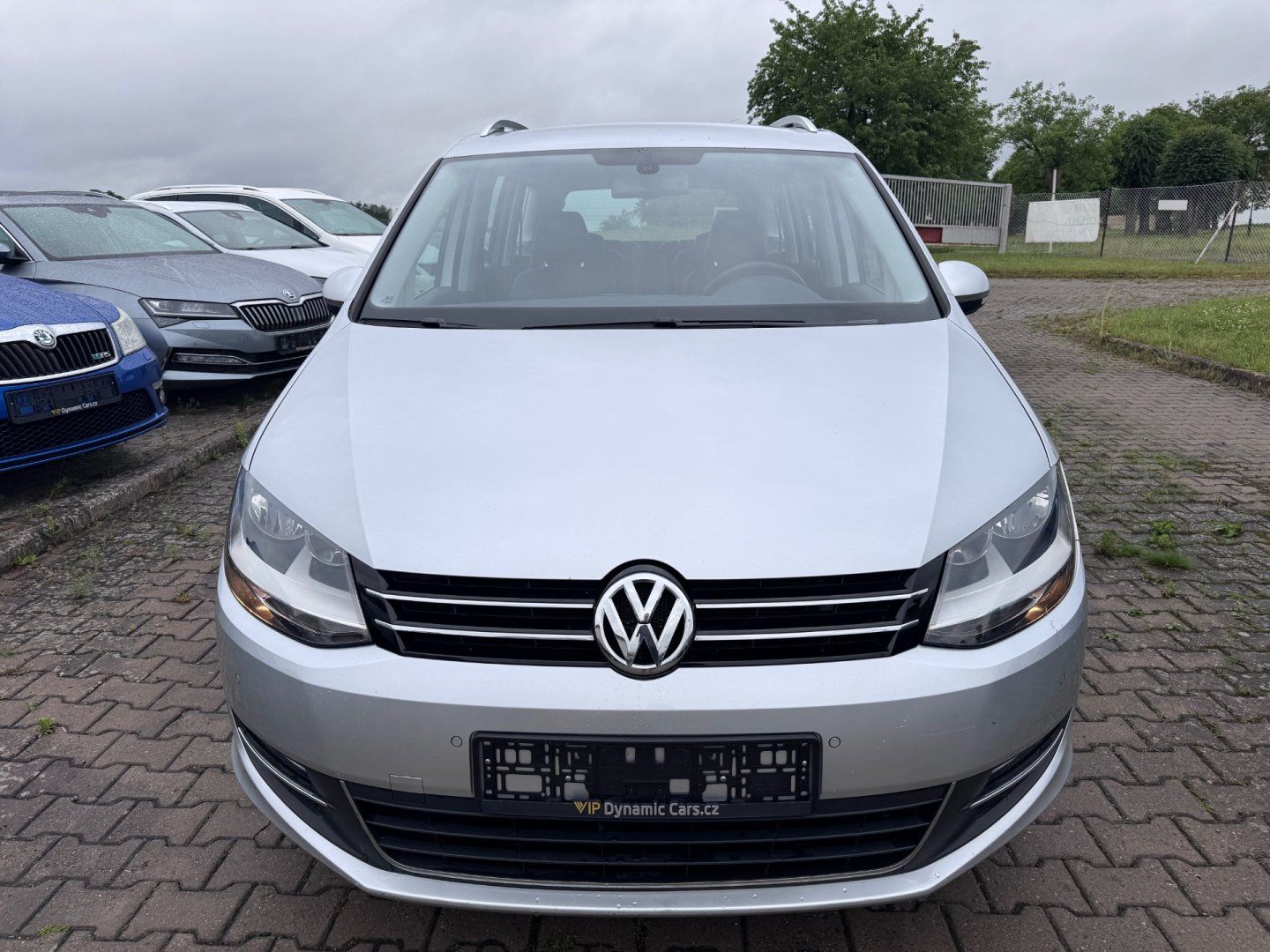 Volkswagen Sharan, 2.0 TDI Highline 125 kw 6míst - fotka 2