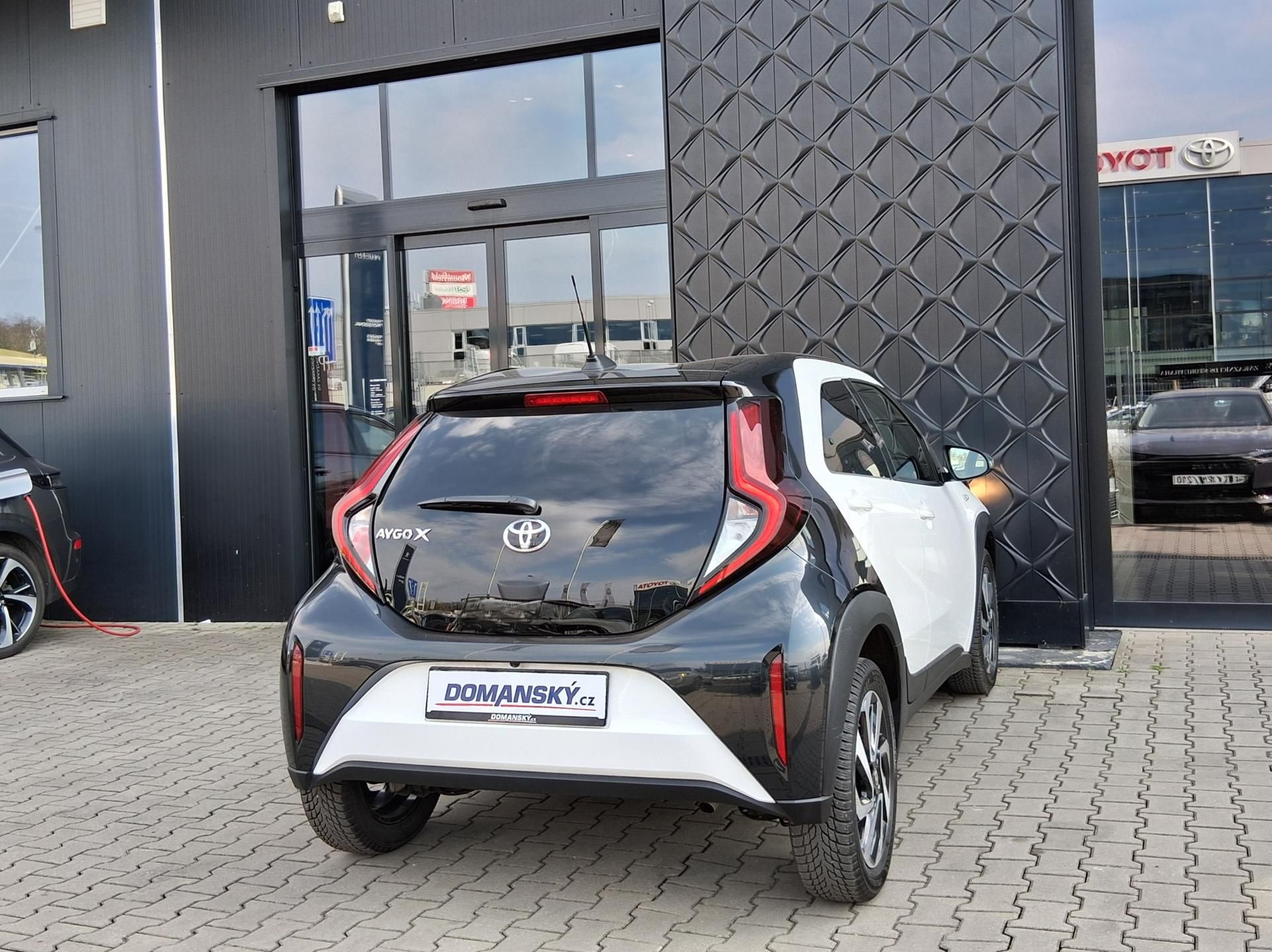 Toyota Aygo, X STYLE 1.0 VVT-i 53 kW - fotka 3