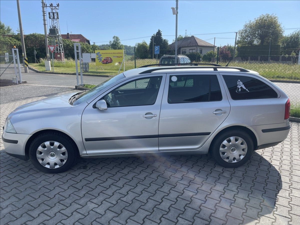 Škoda Octavia, 2,0 TDI DSG XENONY NOVÉ v ČR D - fotka 5