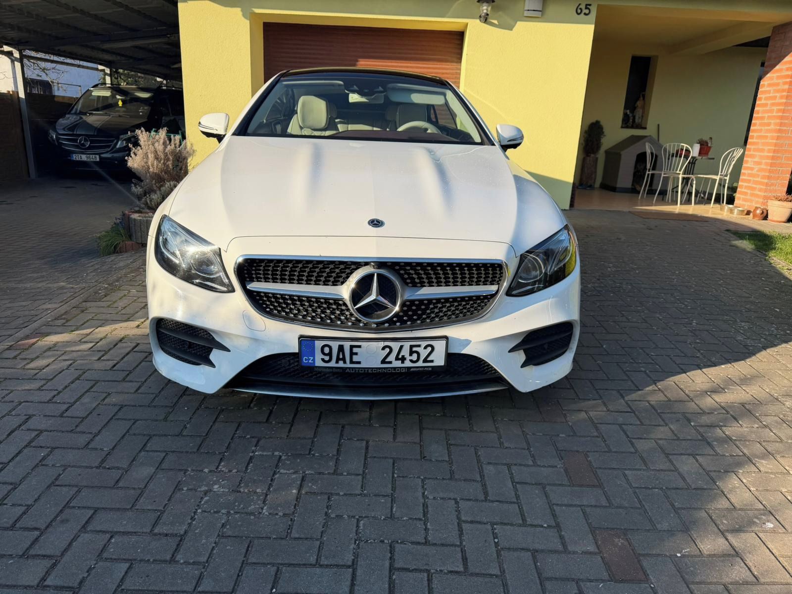 Mercedes-Benz Třídy E, E200 4MATIC AMG BURMESTER ČR - fotka 6