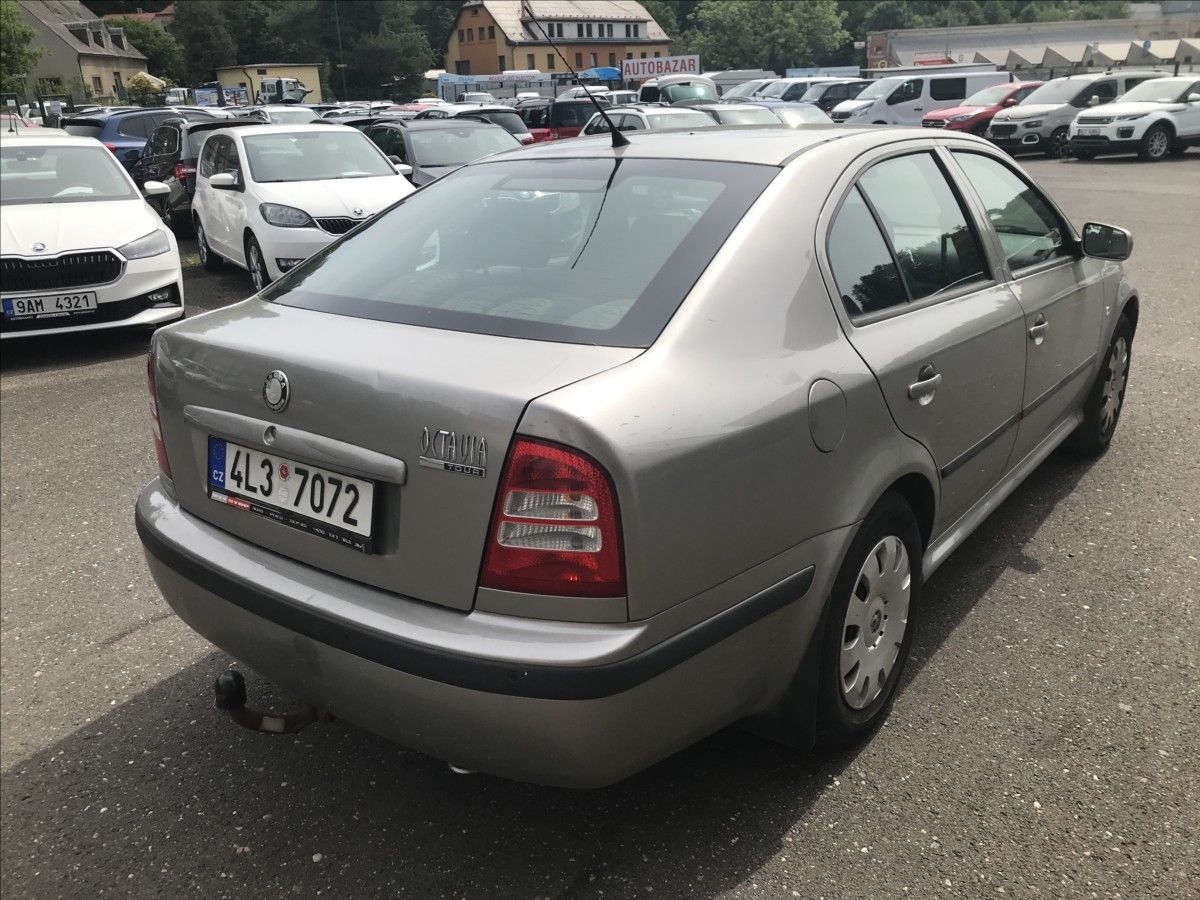 Škoda Octavia, 1,6 MPi 75kW AC - fotka 5
