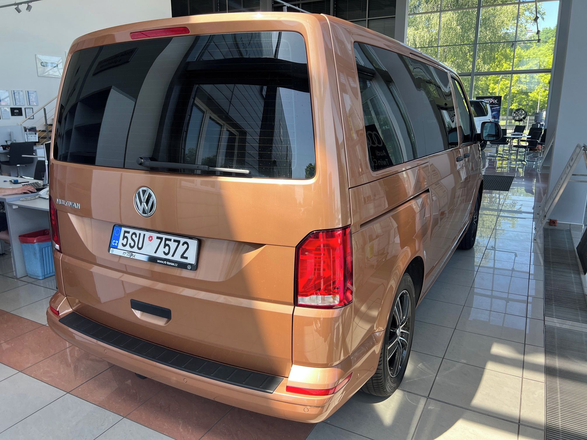 Volkswagen Multivan, Trendline 2,0TDI 110kW DSG Taž - fotka 3