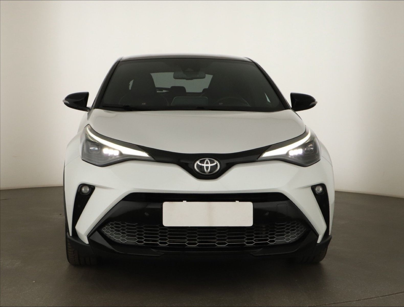 Toyota C-HR, 2.0 Hybrid, Automat - fotka 2