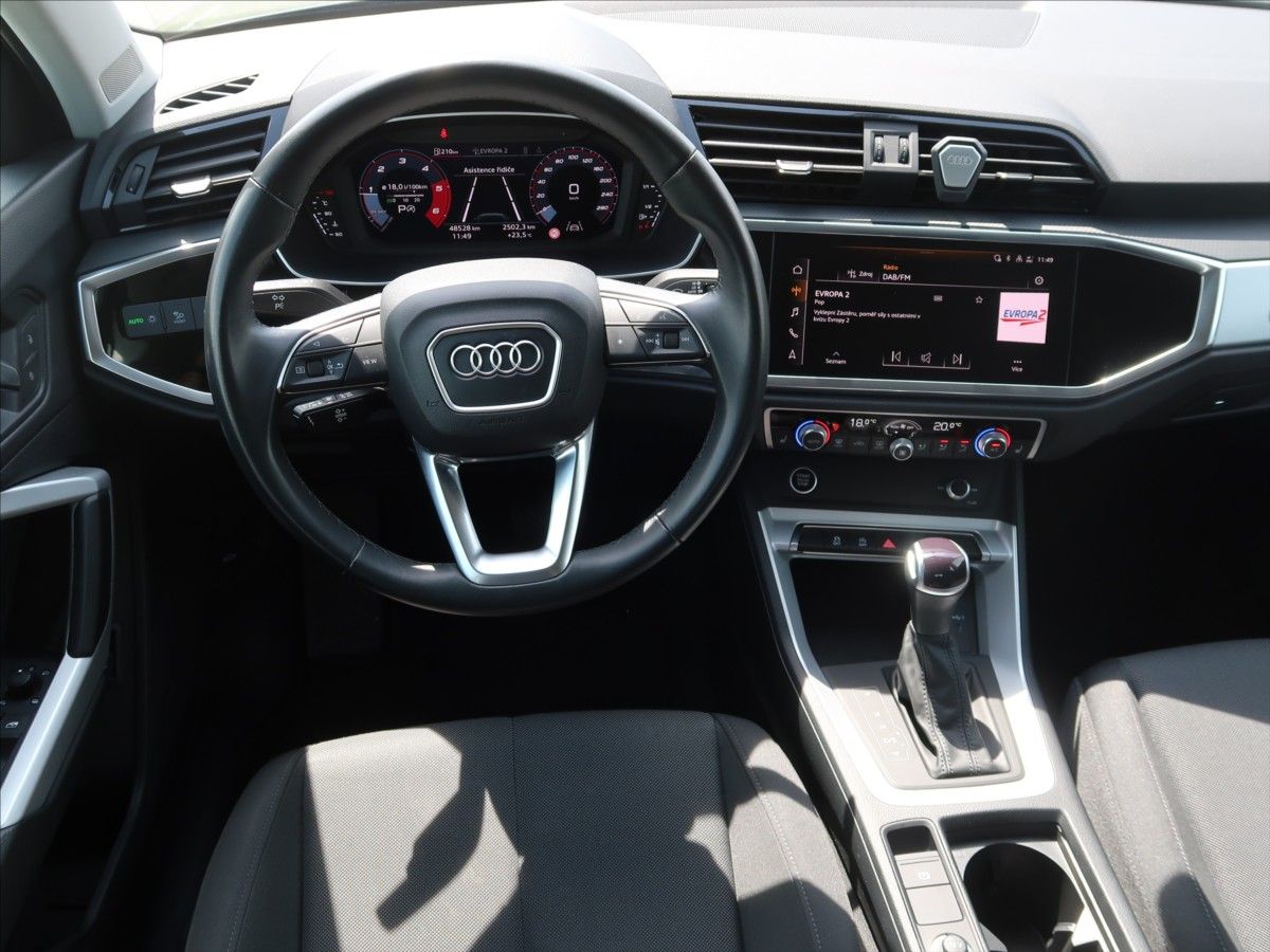 Audi Q3, 2,0 TDI S-Line ČR 1.maj ZÁRUKA - fotka 5
