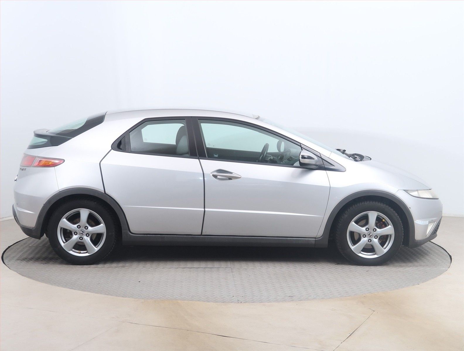 Honda Civic, 1.8 i, Automatická klima - fotka 6