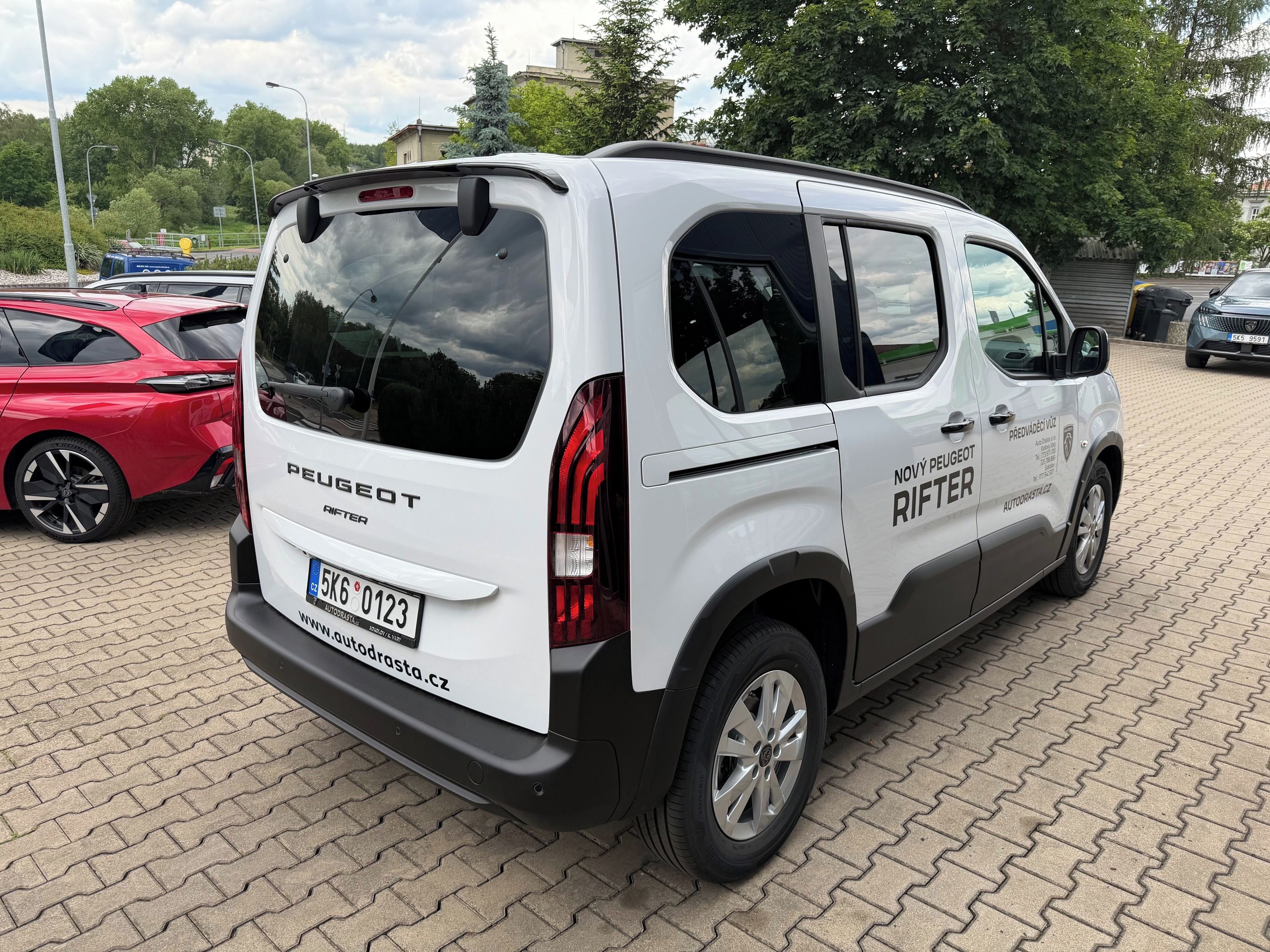 Peugeot Rifter, ALLURE PureTech 110k MAN6 - fotka 4