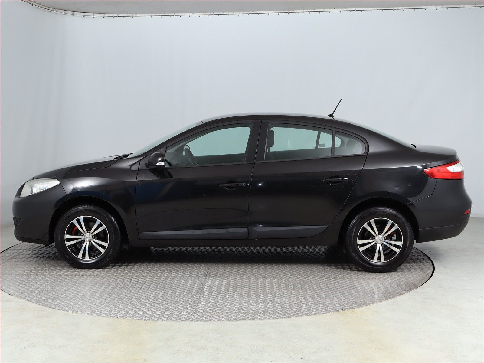 Renault Fluence, 1.6 16V, NOVÁ CENA, Klima - fotka 3