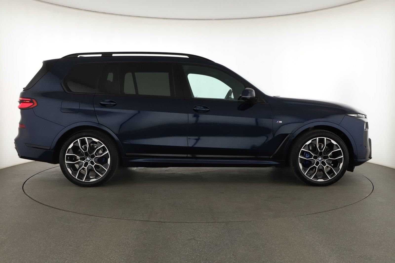 BMW X7, xDrive40d, M Sport - fotka 6