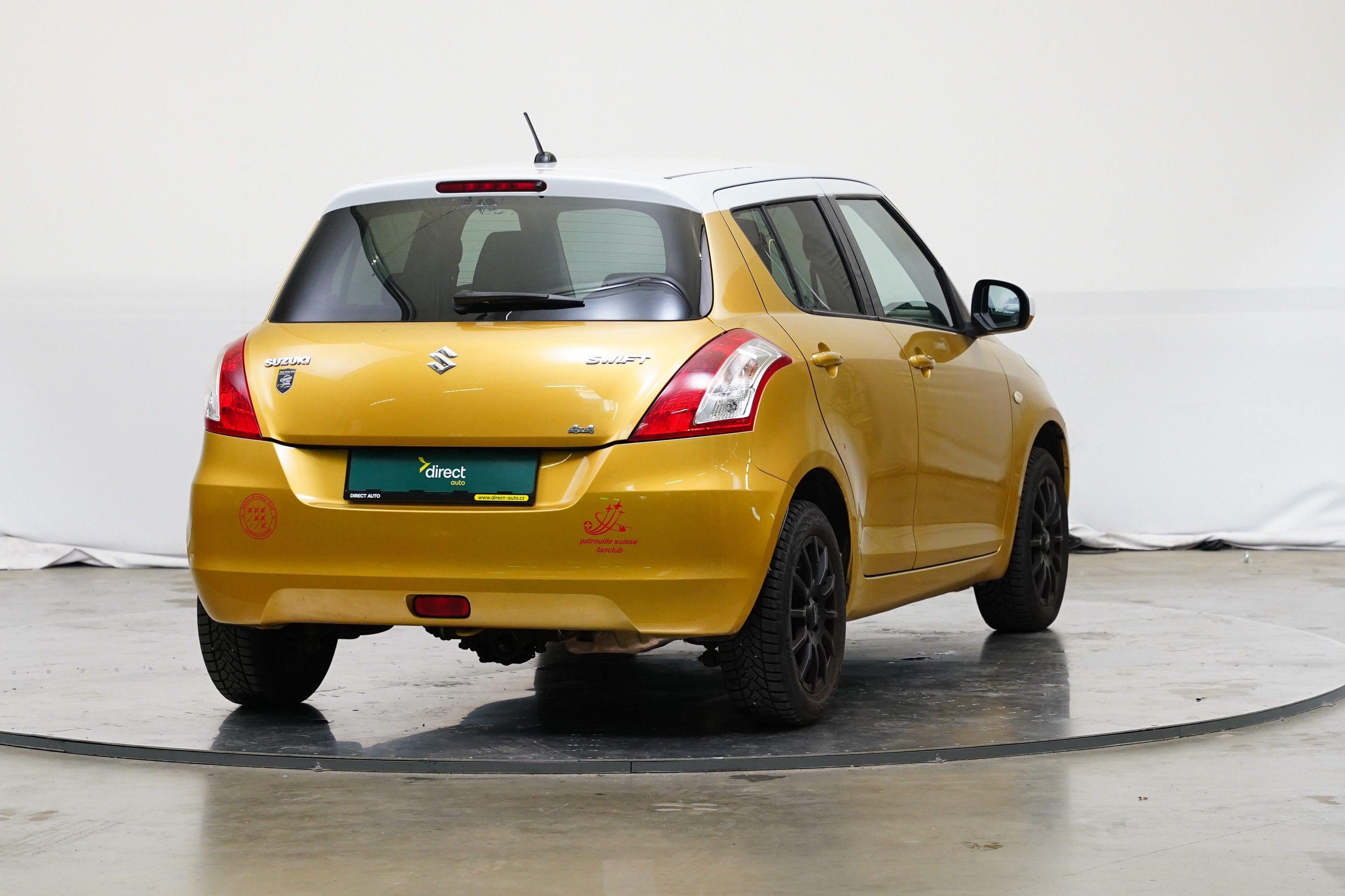 Suzuki Swift, 1.2 i 66 kW Comfort - fotka 2