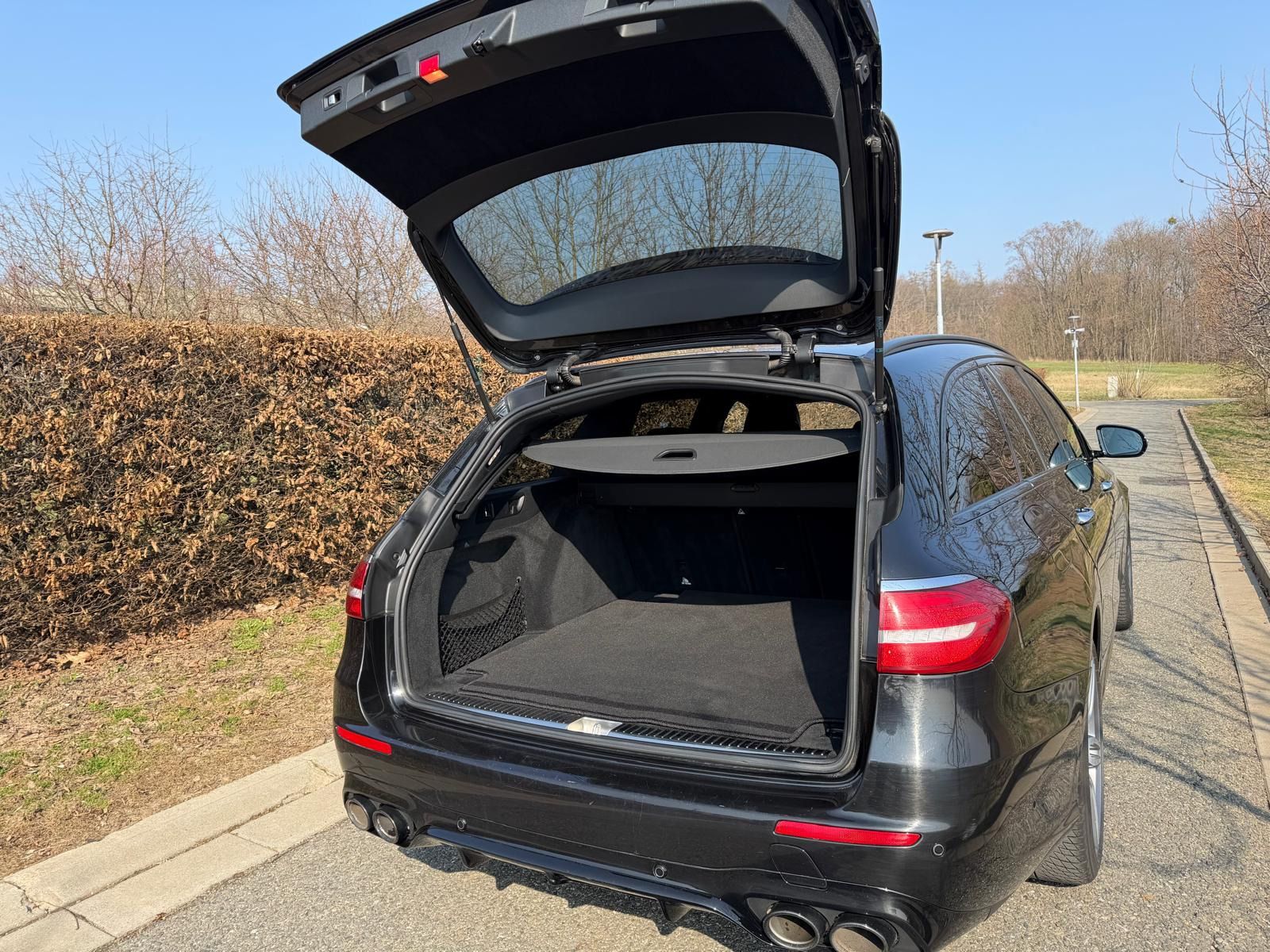 Mercedes-Benz Třídy E, AMG E 53 4MATIC+ - fotka 3