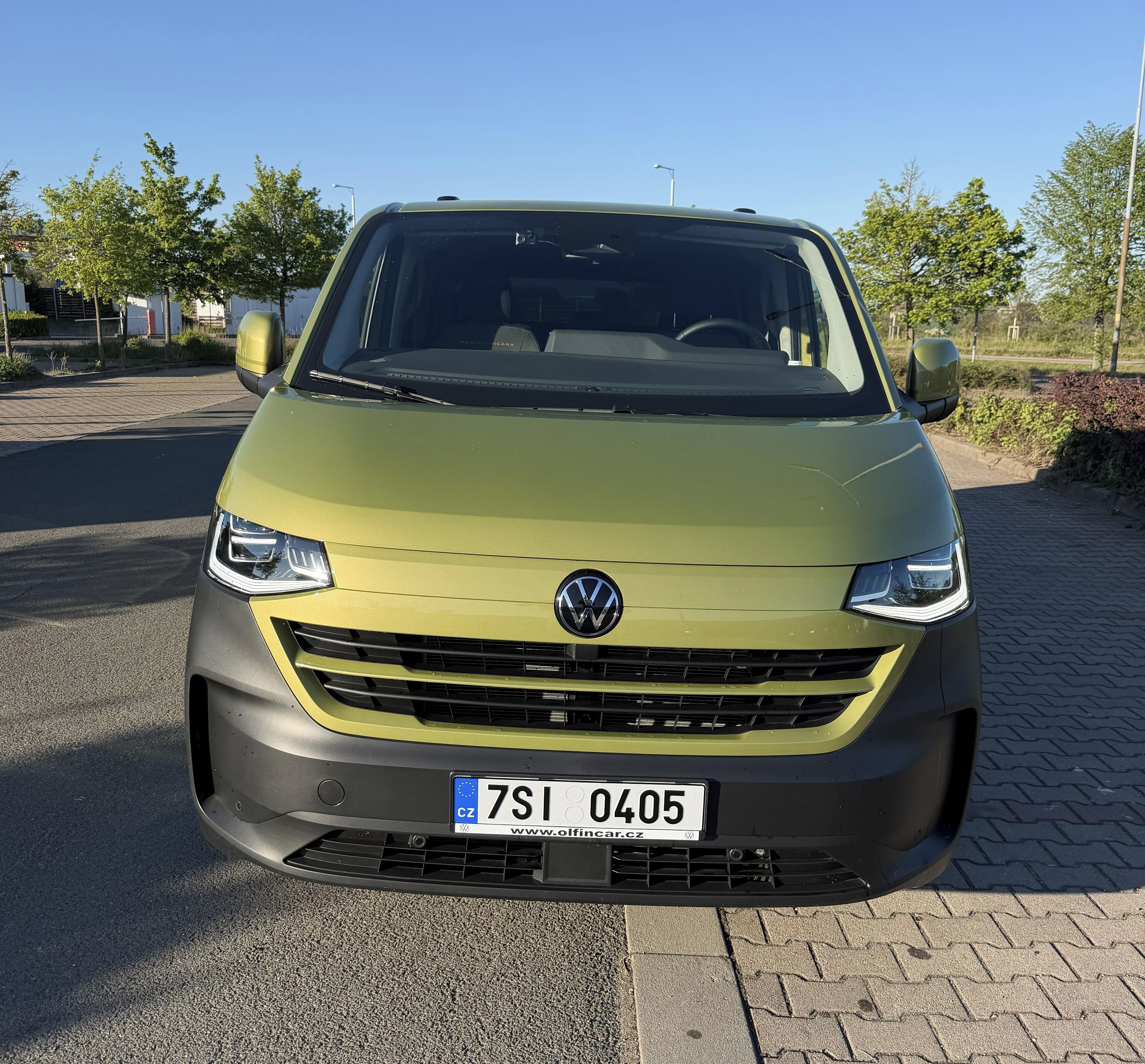 Volkswagen Caravelle, Pan Americana 8AUT DR