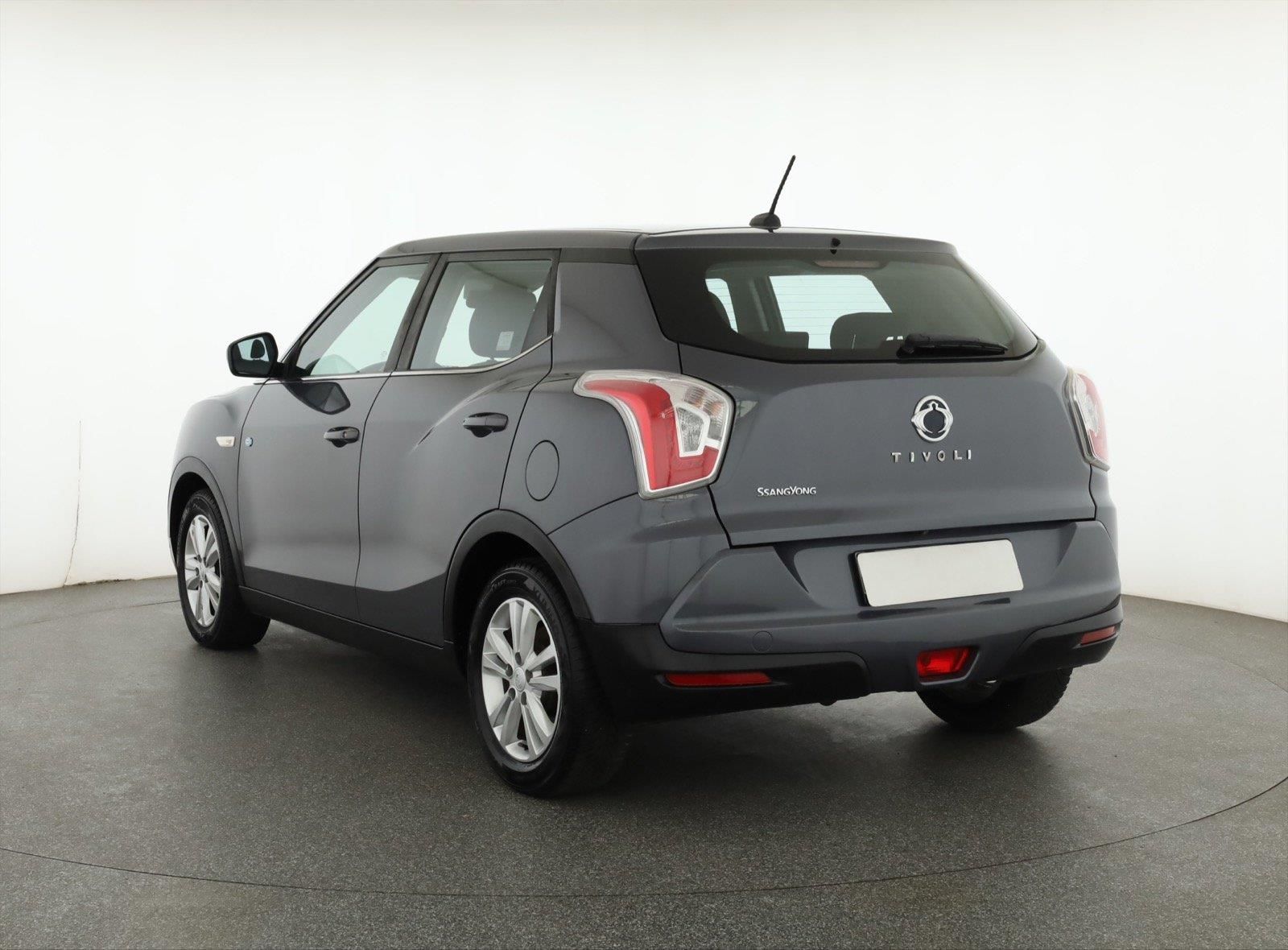 SsangYong Tivoli, 1.6 e-XDi, 4X4, Serv.kniha - fotka 4
