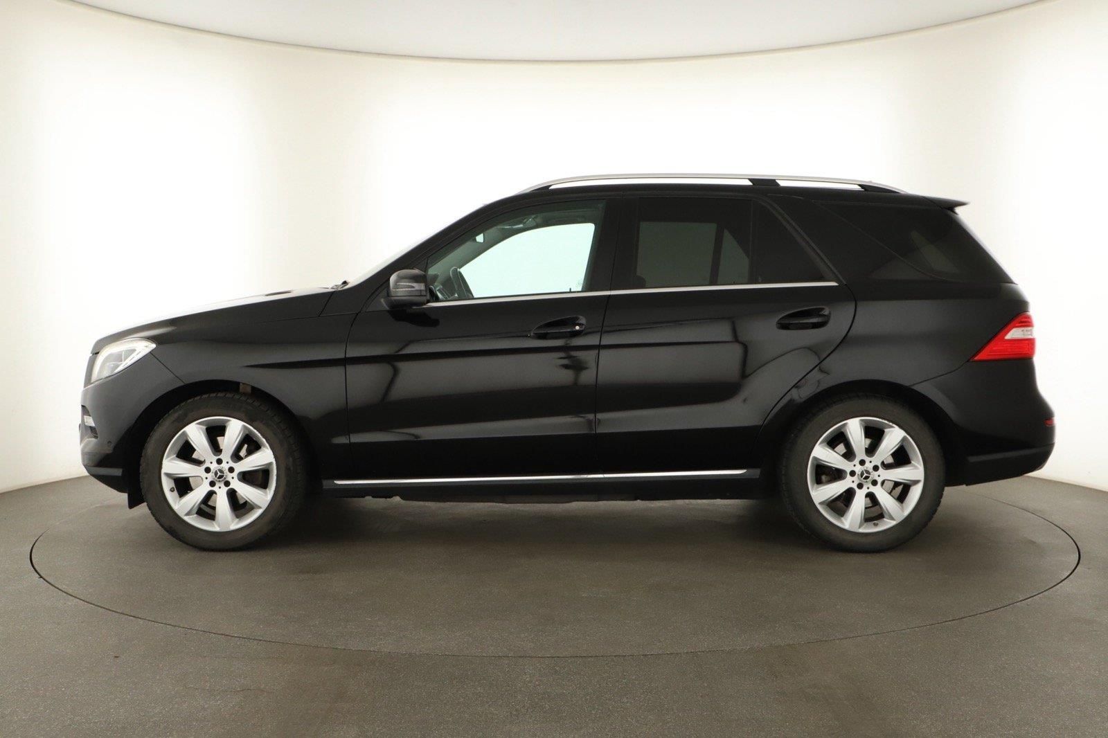 Mercedes-Benz Třídy M, ML 350 BlueTEC, 4X4, Automat - fotka 3