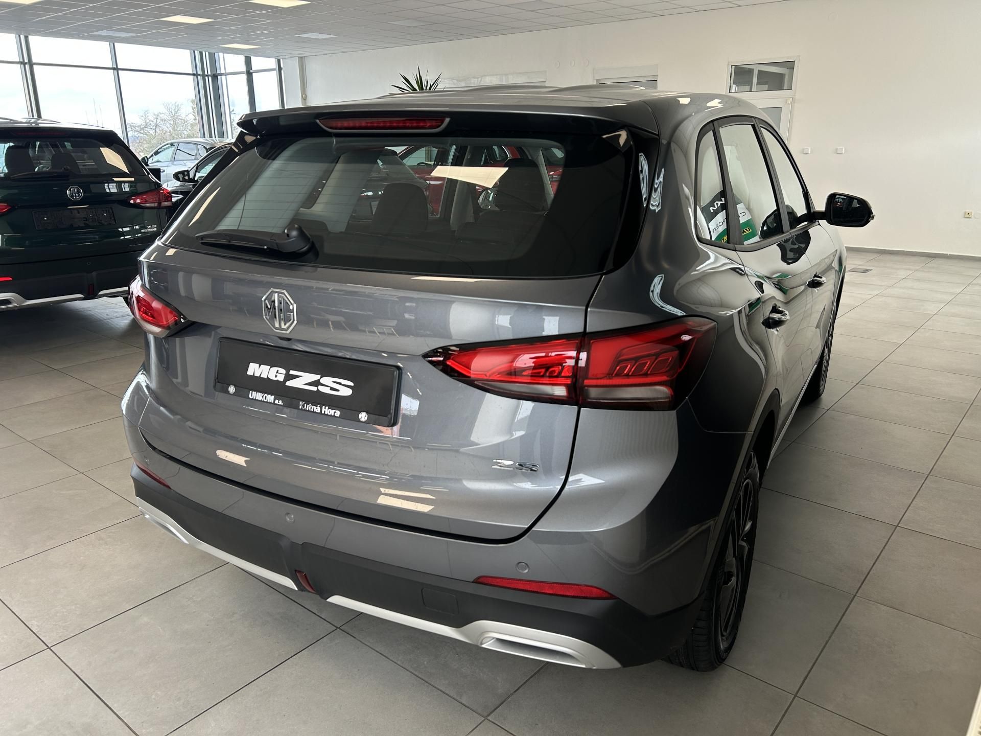 MG ZS, 1,5 HEV ESSENTIAL - fotka 5