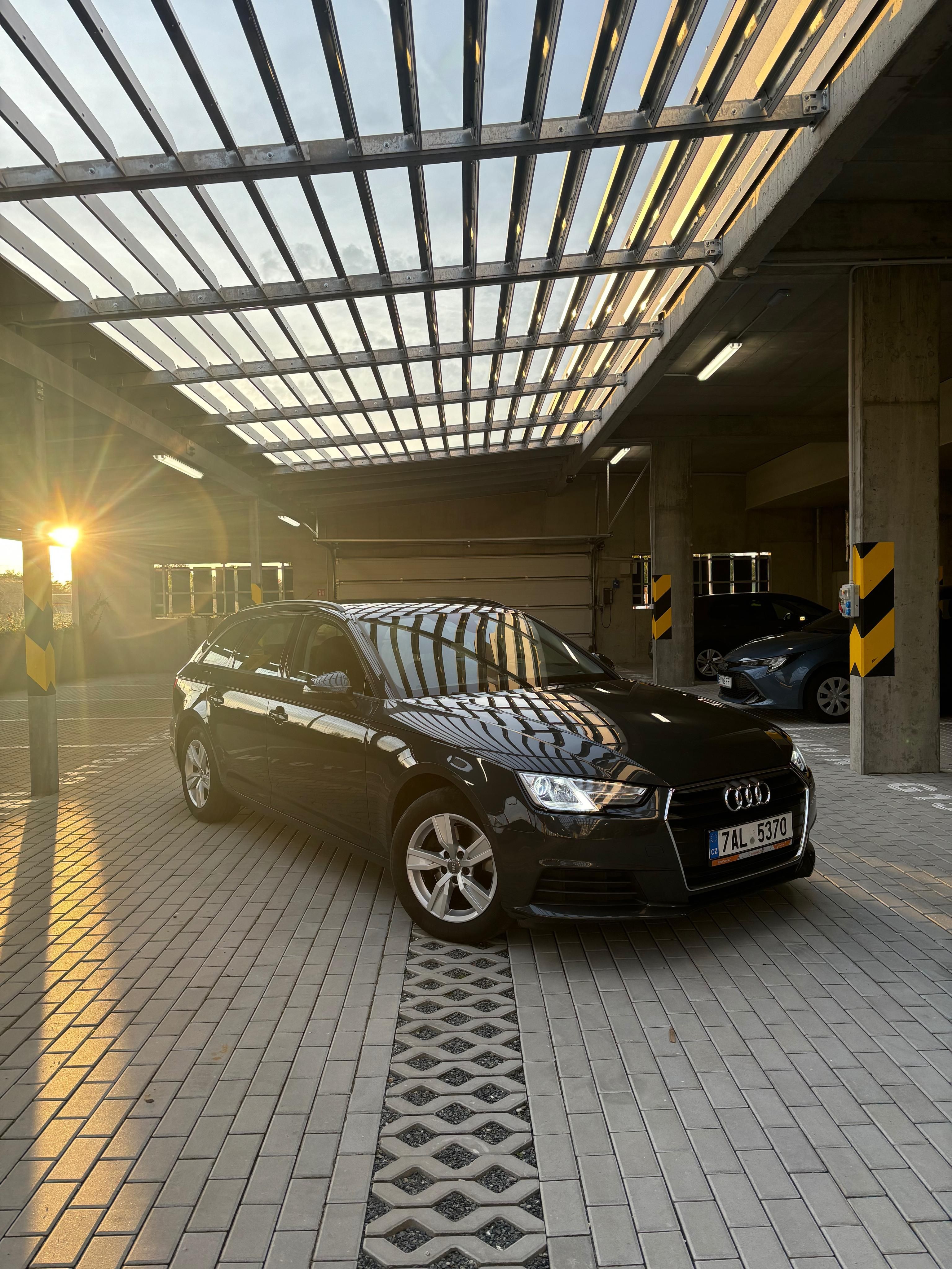 Audi A4 Avant, Audi A4 2.0 35TDI S Tronic