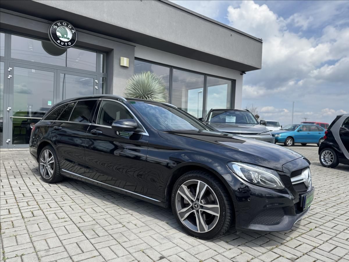 Mercedes-Benz Třídy C, 2,2 200d 100kW AUT  AVANTGARDE - fotka 4