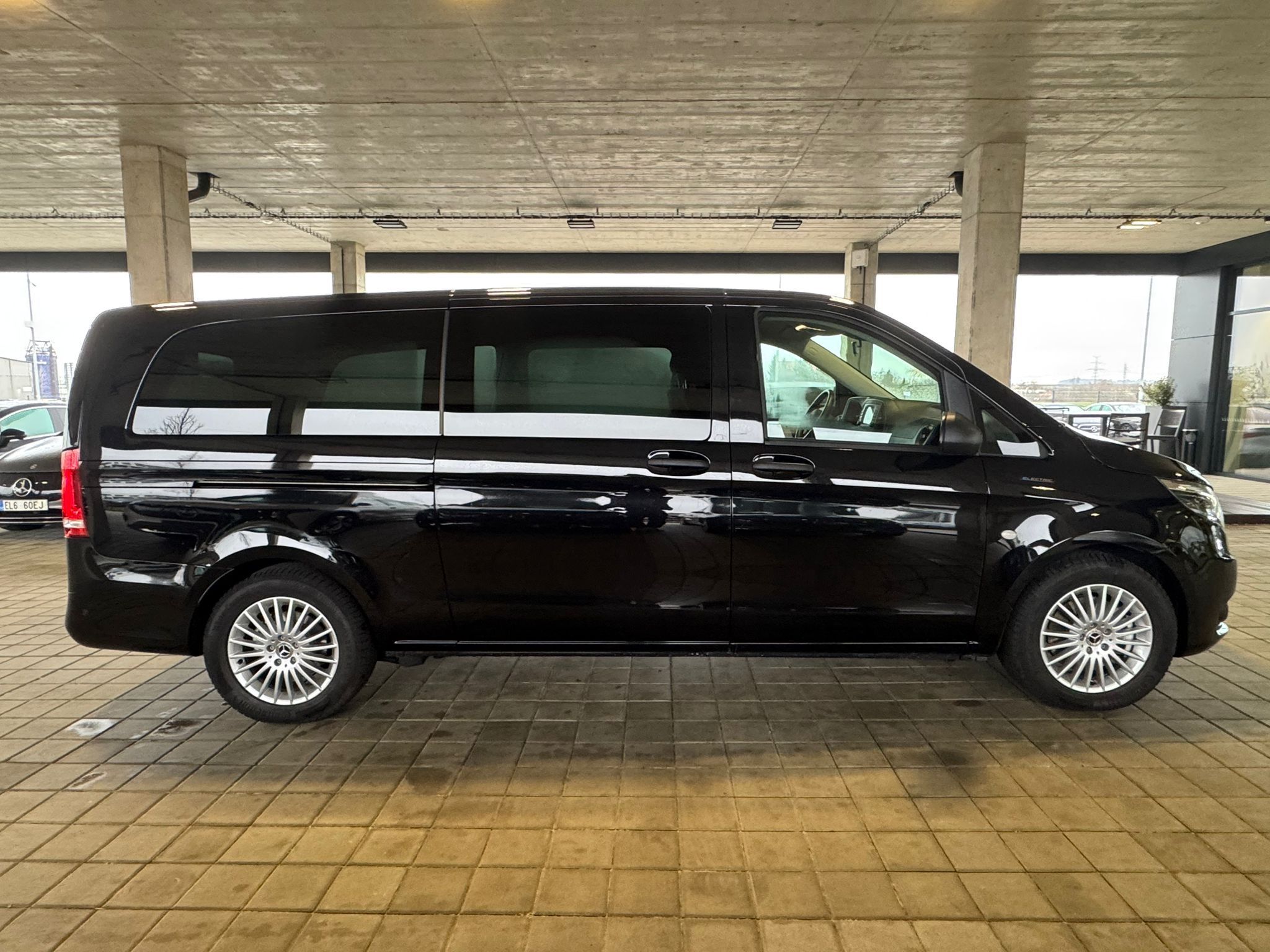 Mercedes-Benz Vito, eVito TOURER 129 90kwh DPH - fotka 4