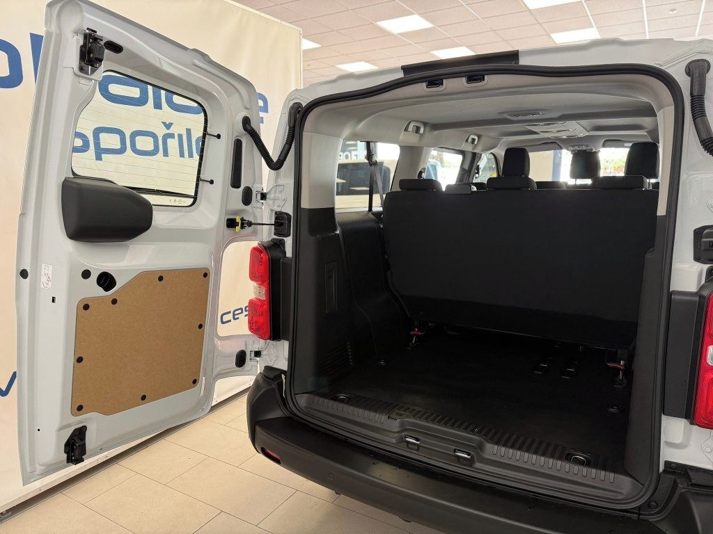 Opel Vivaro, Combi L2 2.2 CDTi 132 kW AT8 - fotka 6