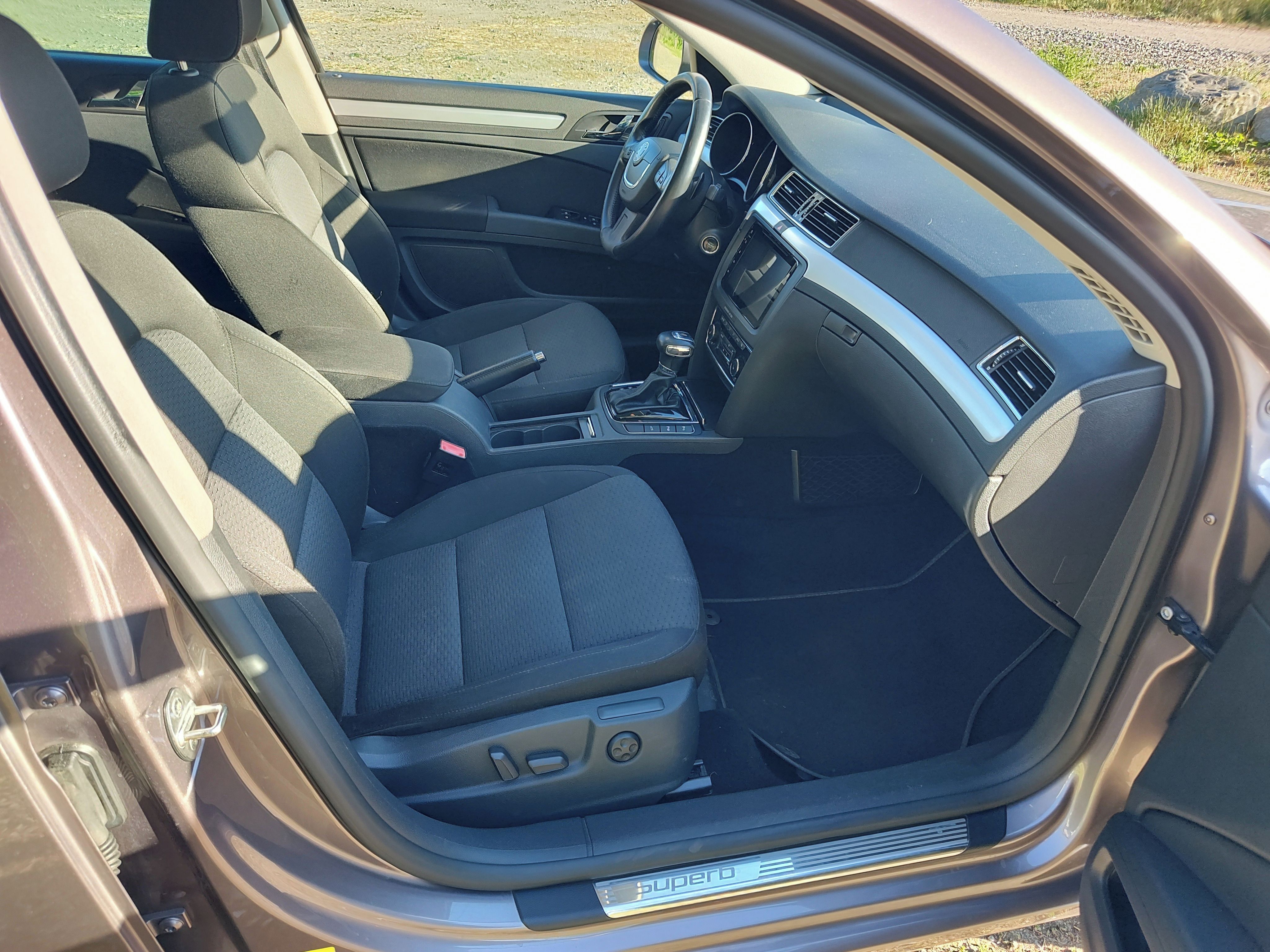 Škoda Superb, 2,0 TDI 125 KW Panorama - fotka 6