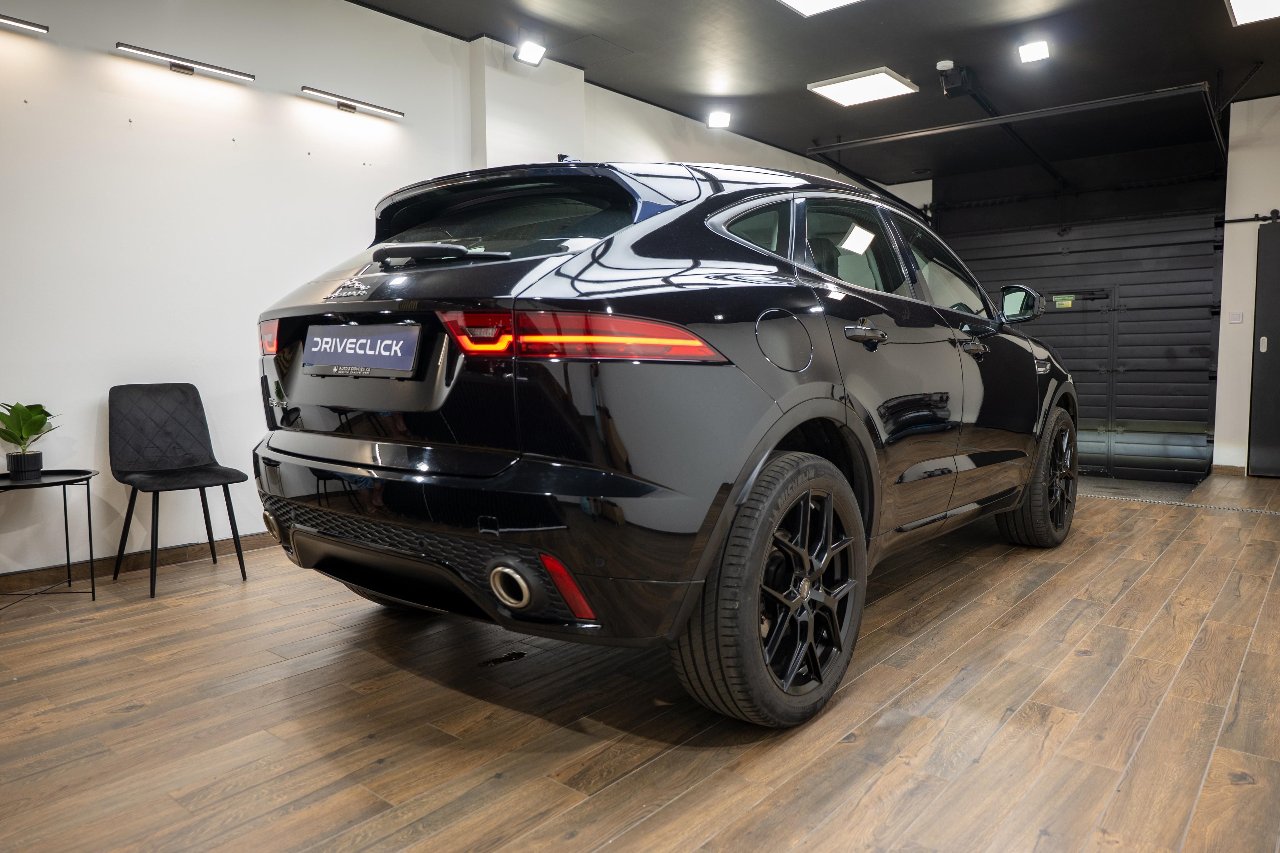 Jaguar E-Pace, 2.0 P250 4x4 serv.knížka - fotka 4
