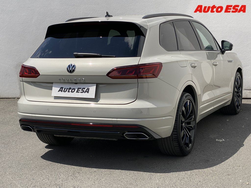 Volkswagen Touareg, 3.0 TDi 4x4,1.maj,ČR - fotka 4