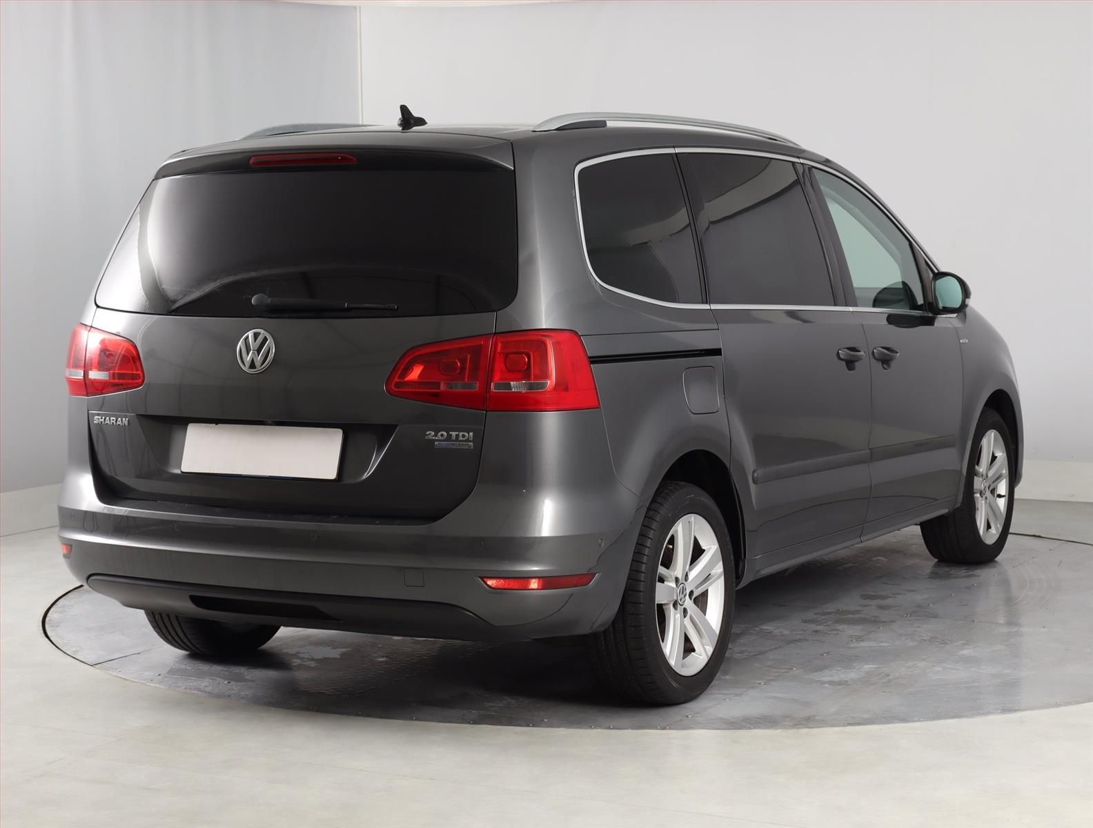 Volkswagen Sharan, 2.0 TDI, Automat, Serv.kniha - fotka 5