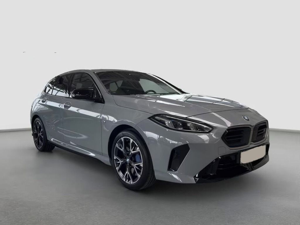 BMW Řada 1, M135 xDrive AdLED DrAss ParkAs - fotka 3