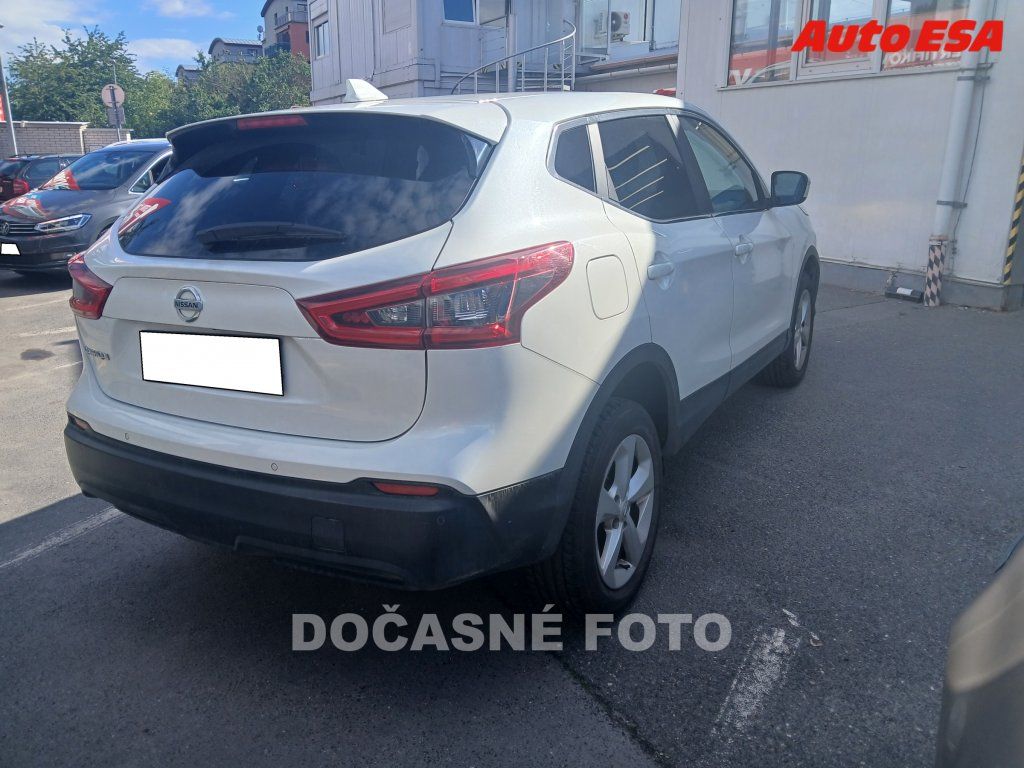 Nissan Qashqai, 1.2,ČR - fotka 2