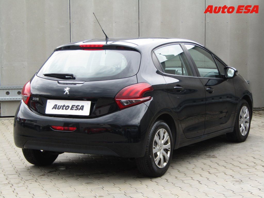 Peugeot 208, 1.2i,ČR,AC - fotka 4