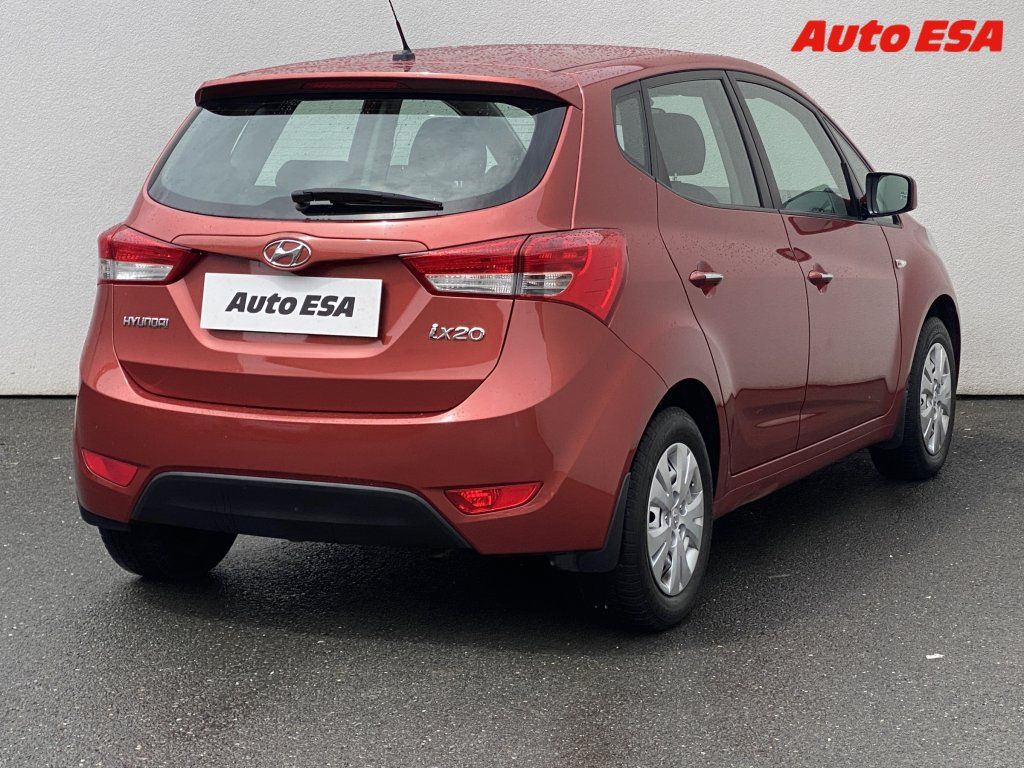 Hyundai ix20, 1.4i,ČR,servis.kniha,AC - fotka 4