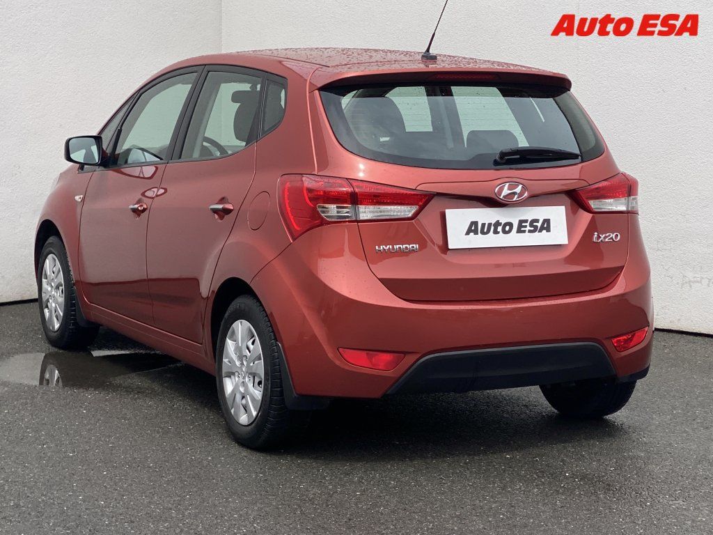 Hyundai ix20, 1.4i,ČR,servis.kniha,AC - fotka 6