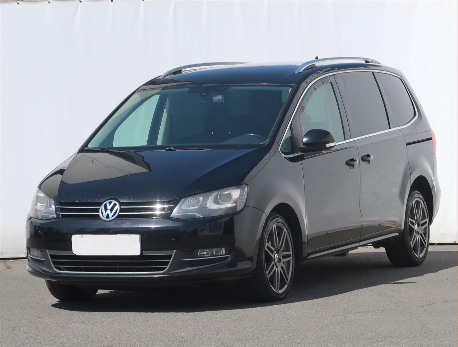 Volkswagen Sharan, 2.0 TDI, Automat - fotka 2