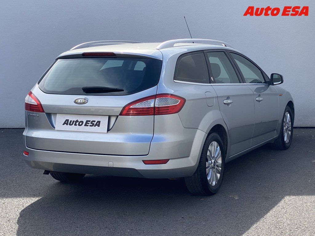 Ford Mondeo, 2.0 i - fotka 4