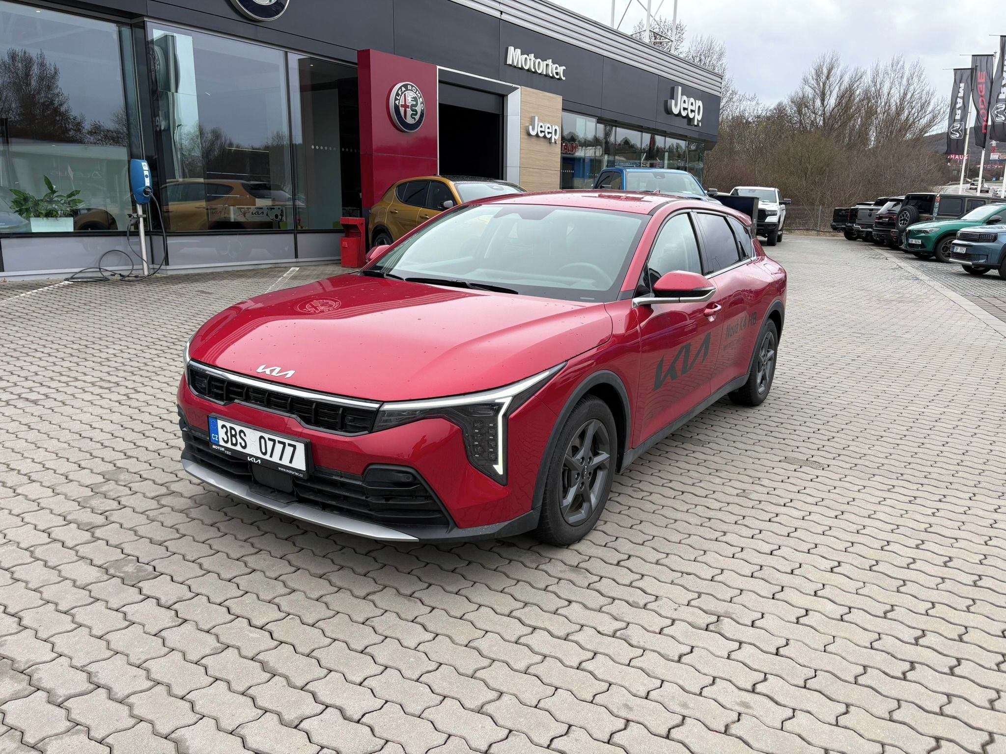 Kia K4, HB 1,6 T-GDi GPF 7DCT TOP 132 - fotka 3