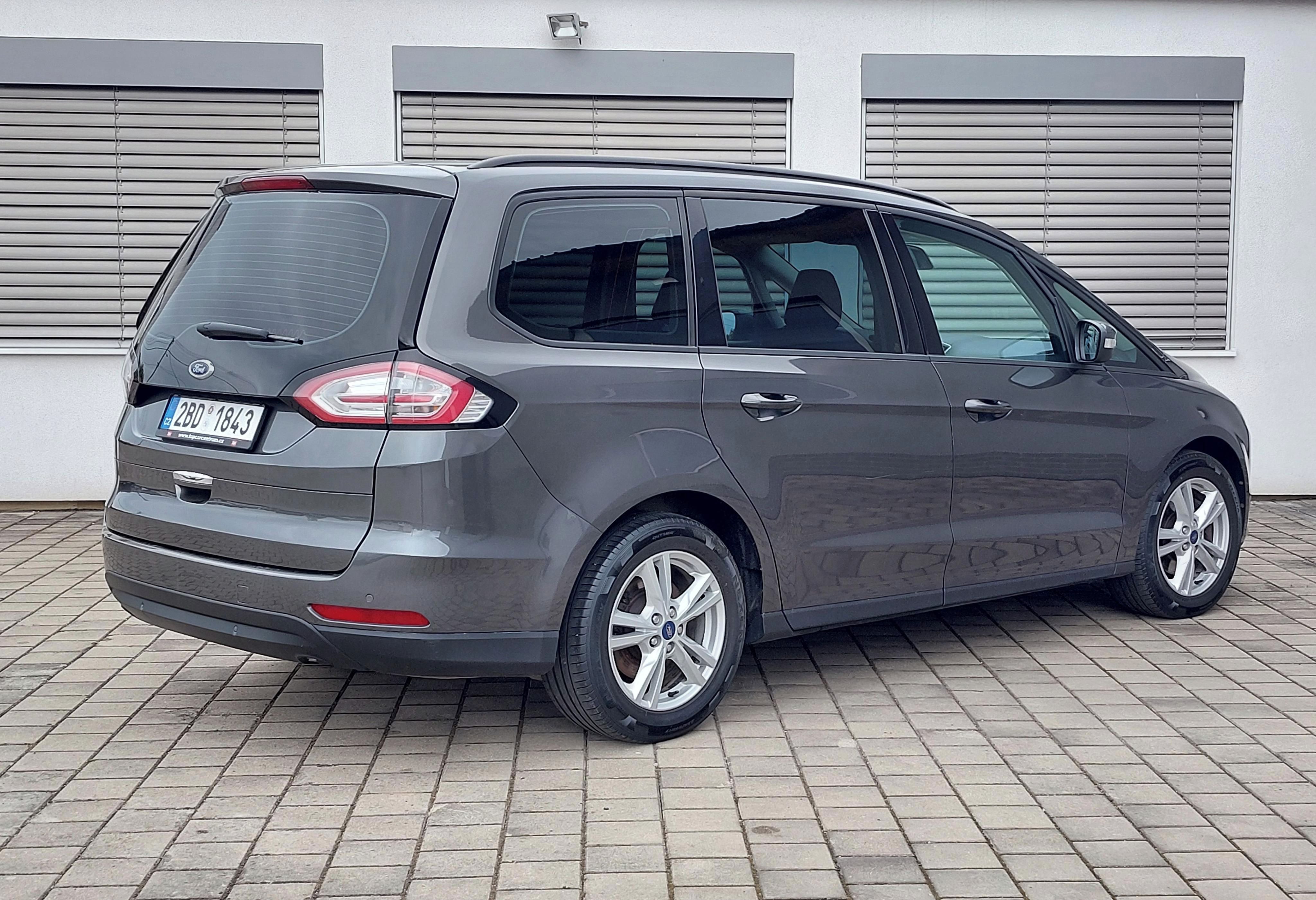 Ford Galaxy, 2.0 TDI - servisováno - fotka 5
