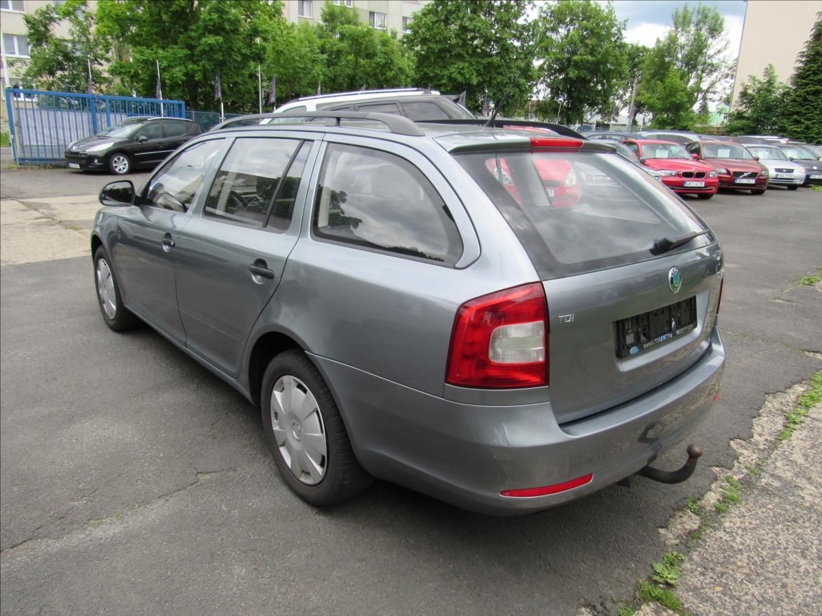 Škoda Octavia, 1,6 TDi 77kW Combi - fotka 4