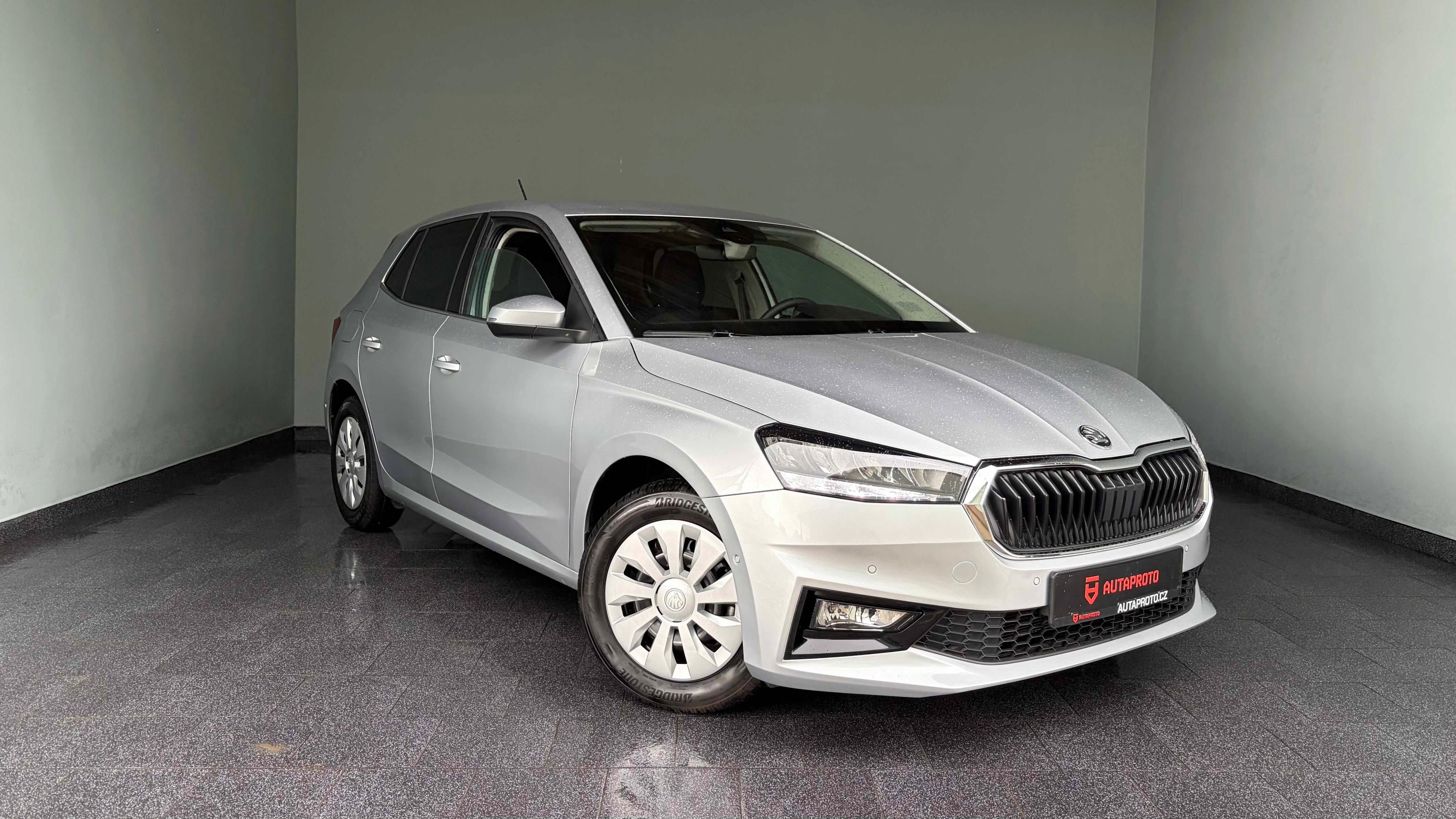 Škoda Fabia, 1.5TSi-DSG-ACC-Kessy-ZÁR5r/100 - fotka 3