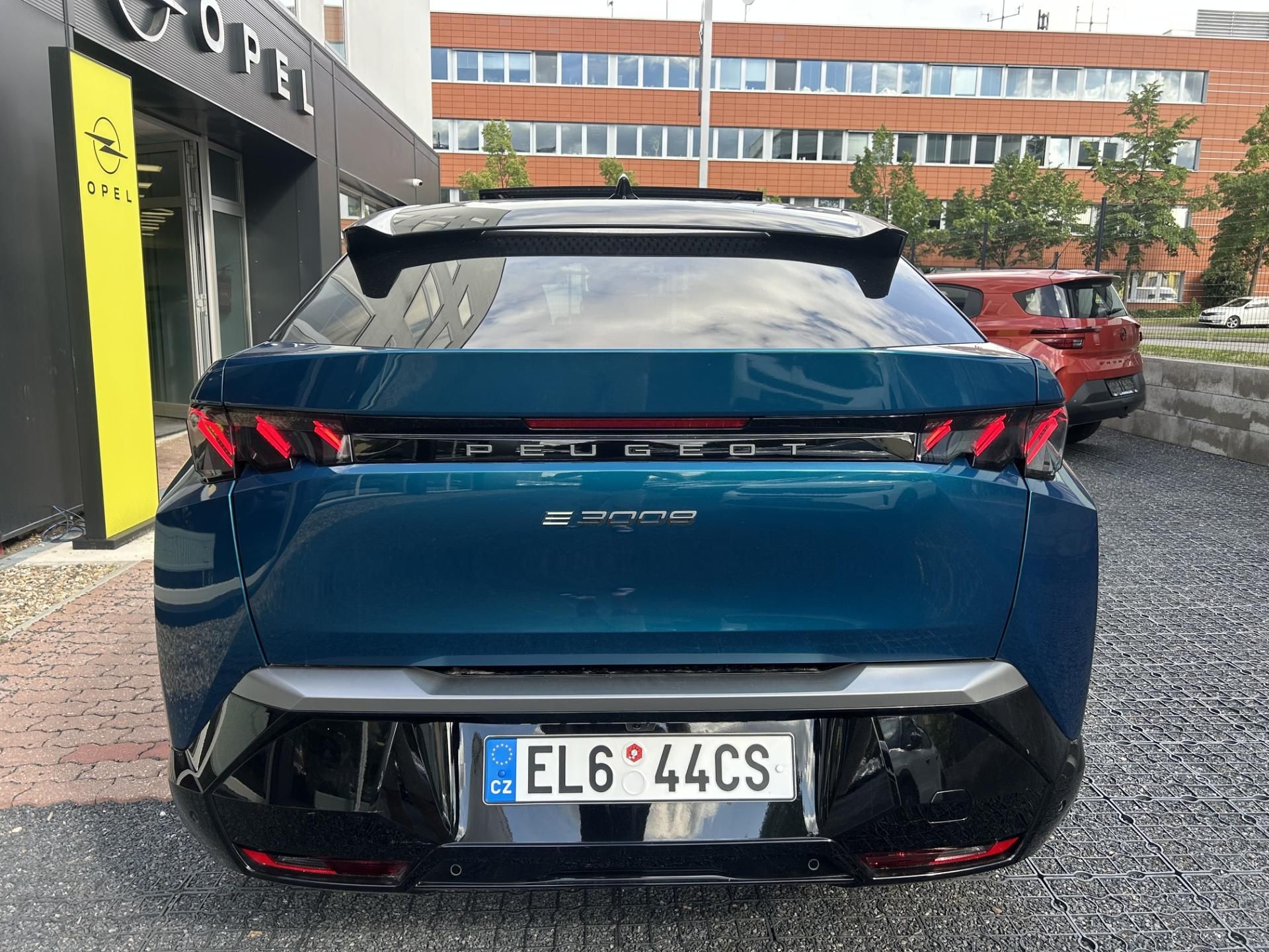 Peugeot 3008, GT Elektromotor 157 kW (73 kWh - fotka 6