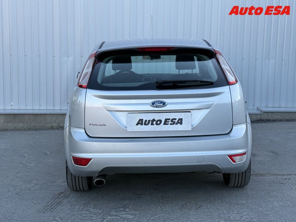 Ford Focus, 1.6 i,servis.kniha,AC - fotka 5
