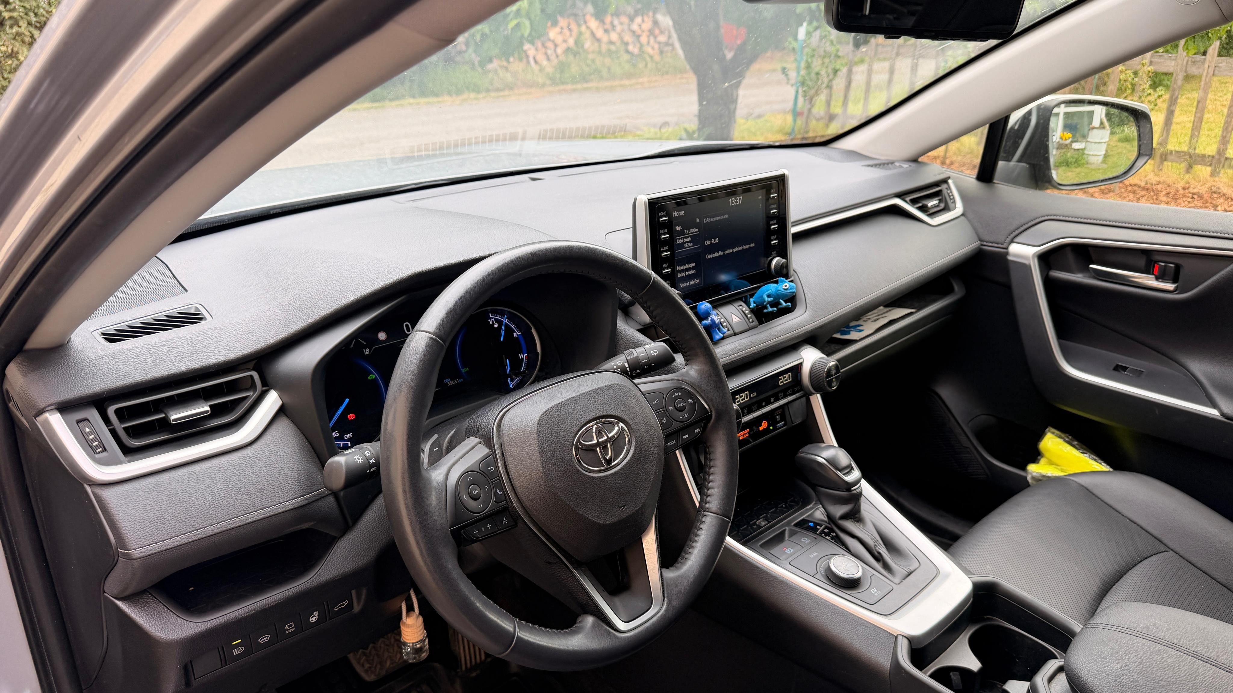 Toyota Rav4 - fotka 4