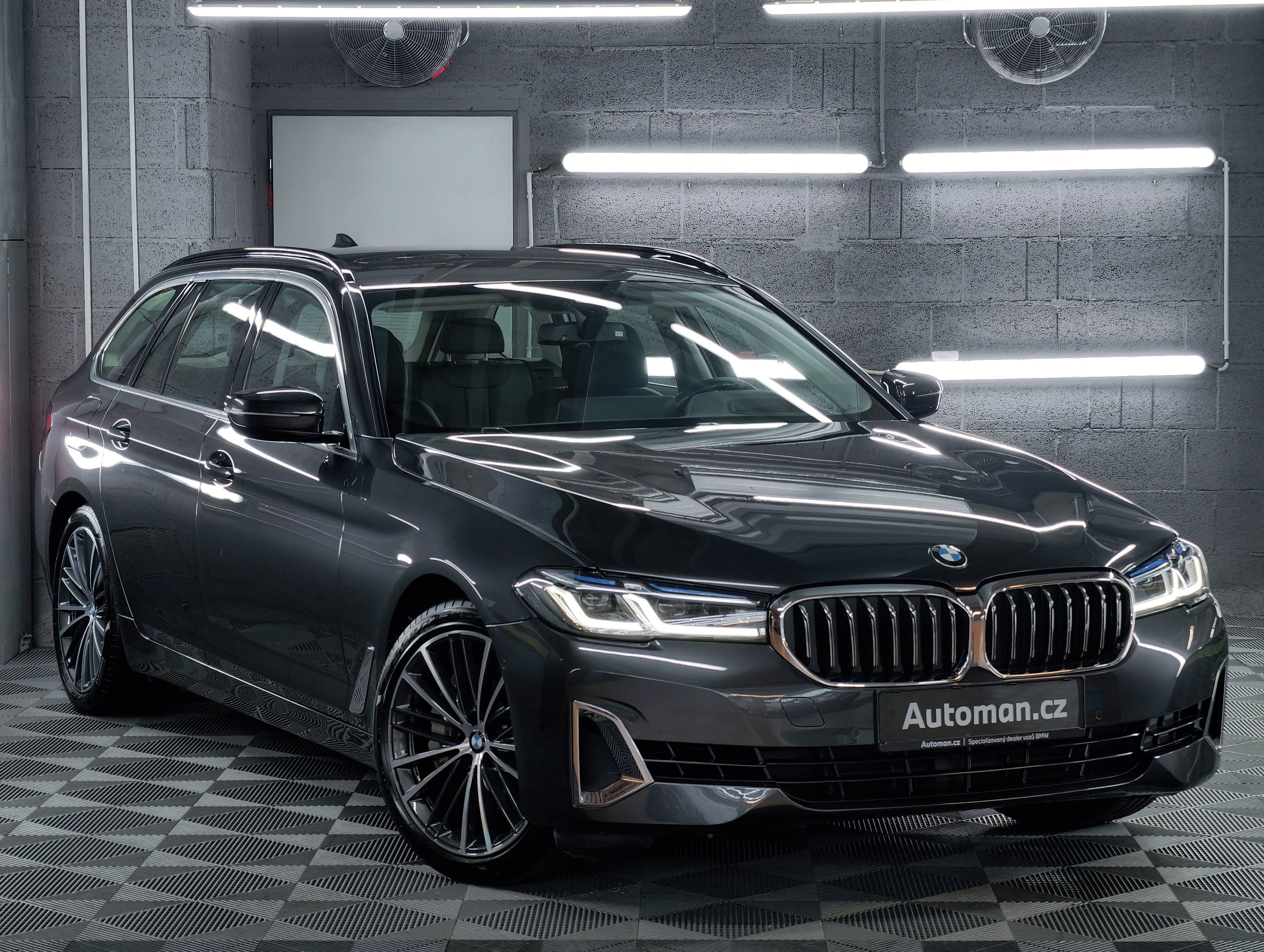 BMW Řada 5, 540ix 4x4|Laser|Harman|DPH|Lux