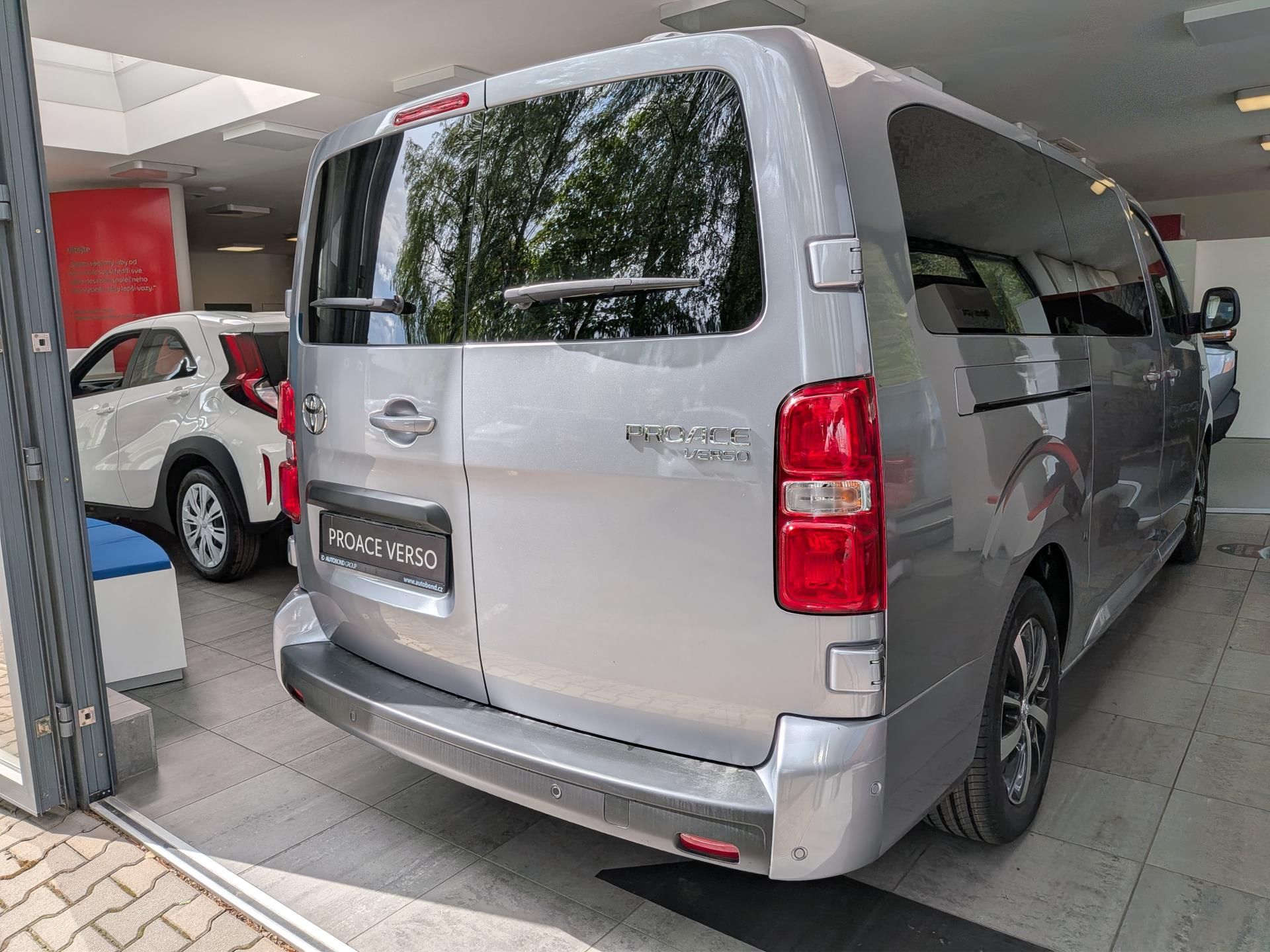 Toyota Proace Verso, 2.2L Business Comfort, 180K - fotka 5