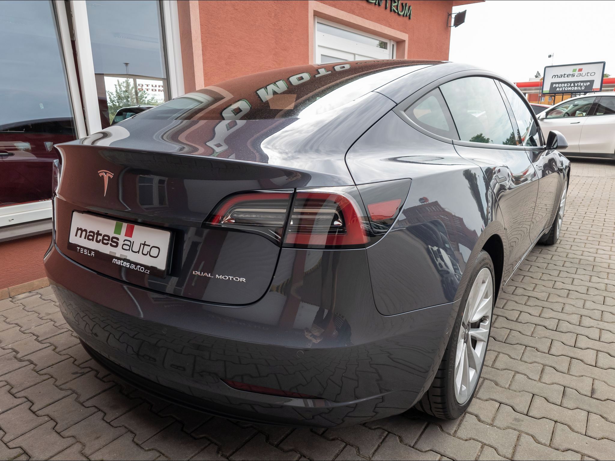Tesla Model 3, Long Range Dual Motor 366kW SO - fotka 6