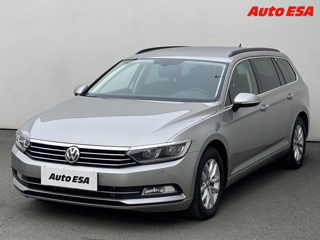 Volkswagen Passat, 2.0TDI,AT,LED,autoAC - fotka 3