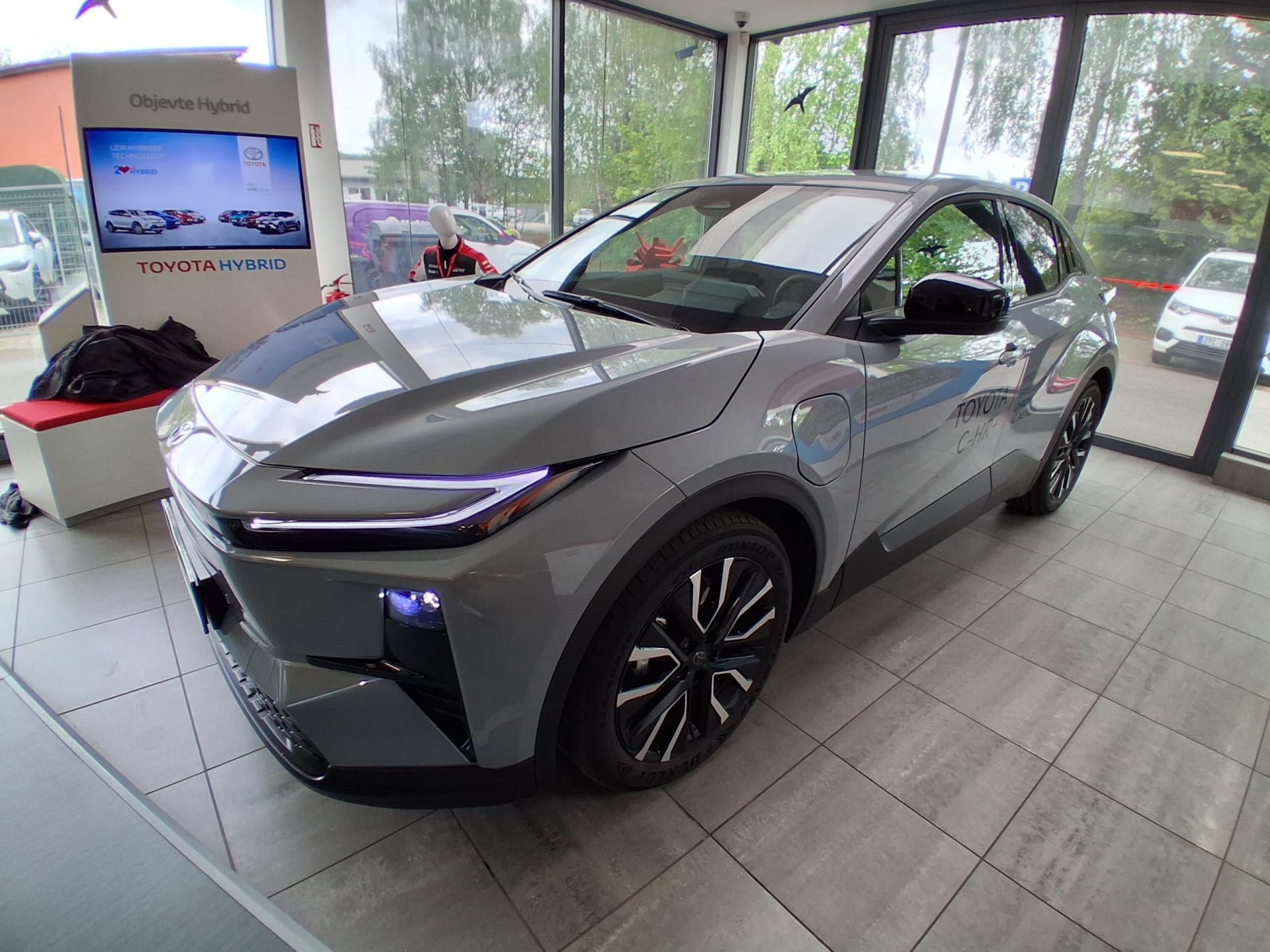 Toyota C-HR, Style 2x4 57,7 kWh - fotka 3