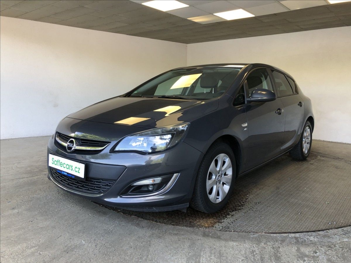 Opel Astra, 1,4 T 16V - fotka 3