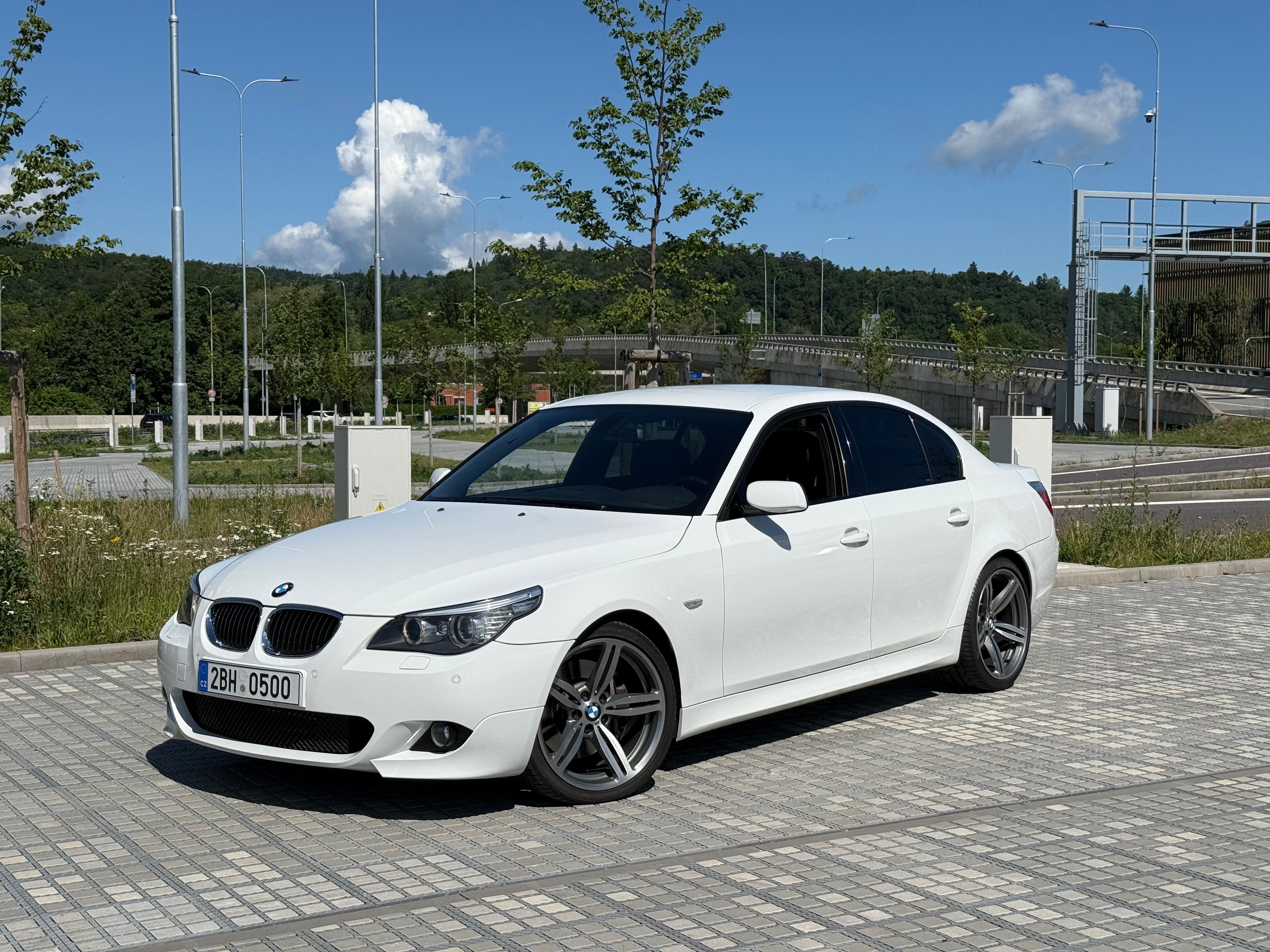 BMW Řada 5, 540i V8 Sběratelský kus