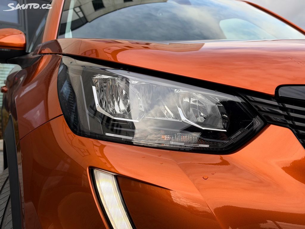 Peugeot 2008, 1.2 74 kW - fotka 6