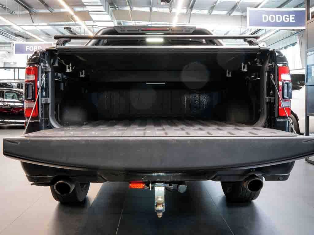 Dodge Ram, 5.7 Limited Night Edition - fotka 5